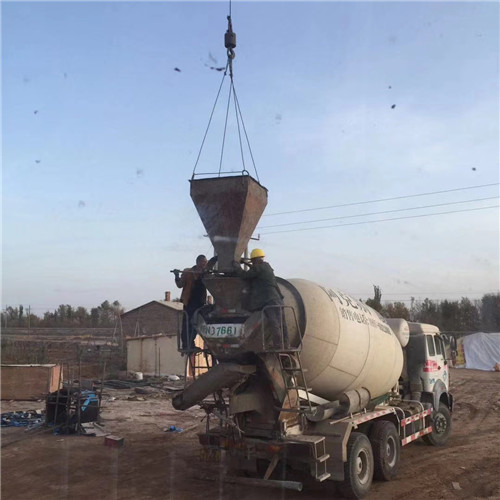 修水县“精准瞄准”—— 吊车的 “定位导航” 技术