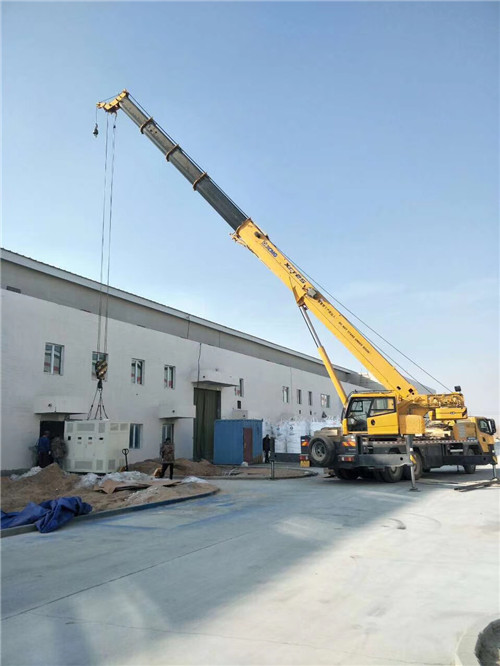 修水县“超载就喊停”—— 吊车的 “重量保镖” 技术